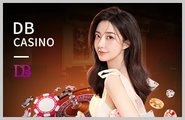 Bàn chơi casino với bài và chip tại 78be casino